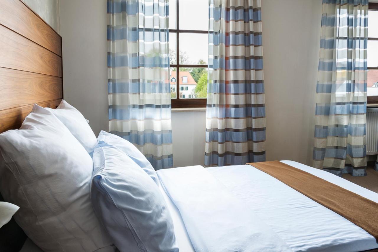 Akzent Hotel Laupheimer Hof ภายนอก รูปภาพ