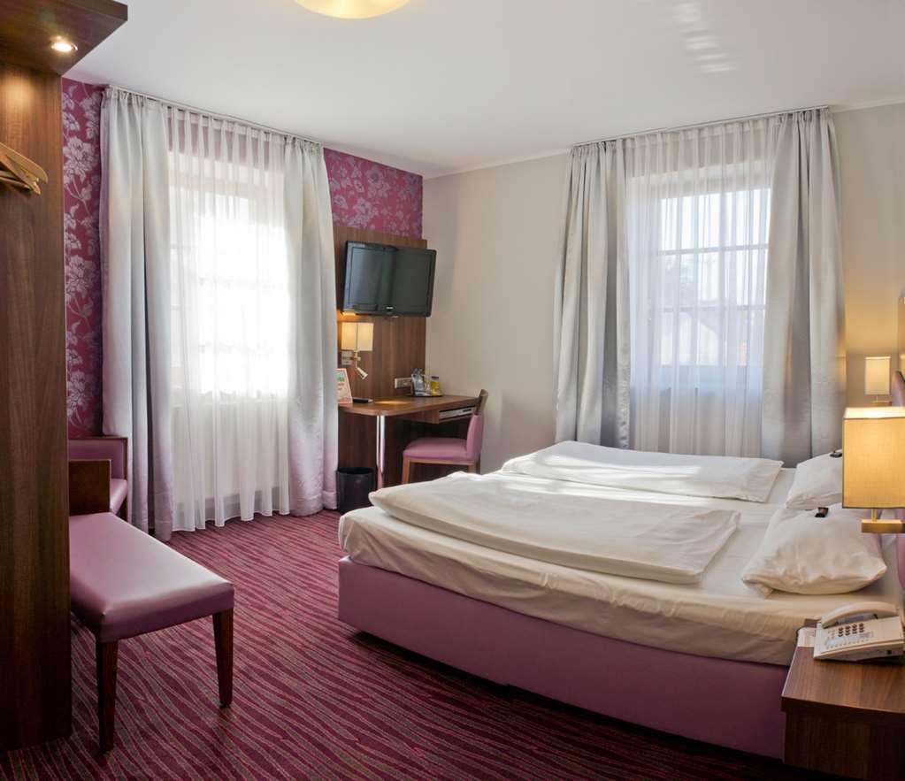 Akzent Hotel Laupheimer Hof ภายนอก รูปภาพ