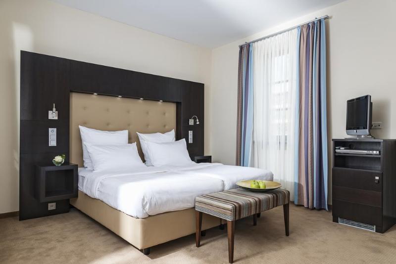 Akzent Hotel Laupheimer Hof ภายนอก รูปภาพ
