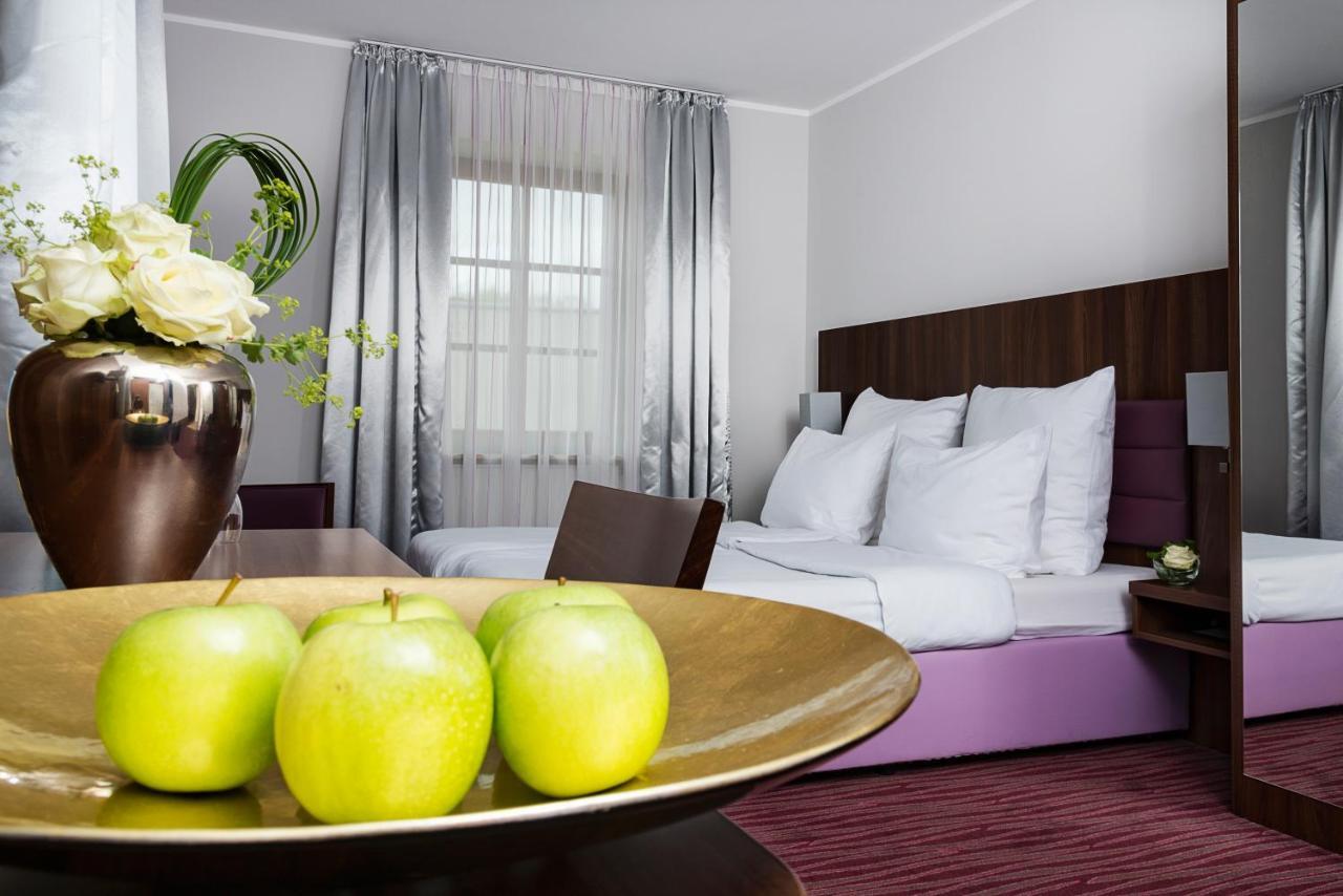 Akzent Hotel Laupheimer Hof ภายนอก รูปภาพ