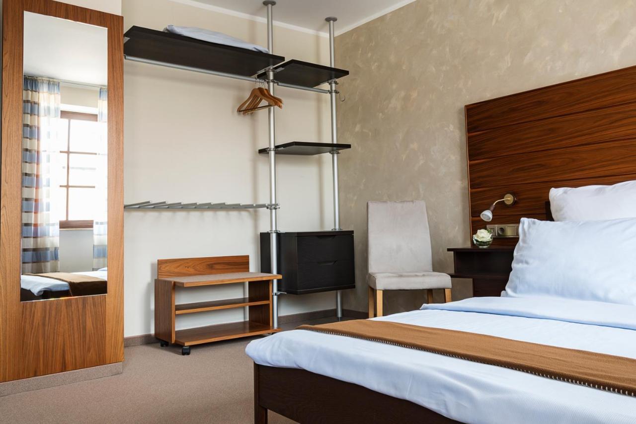 Akzent Hotel Laupheimer Hof ภายนอก รูปภาพ