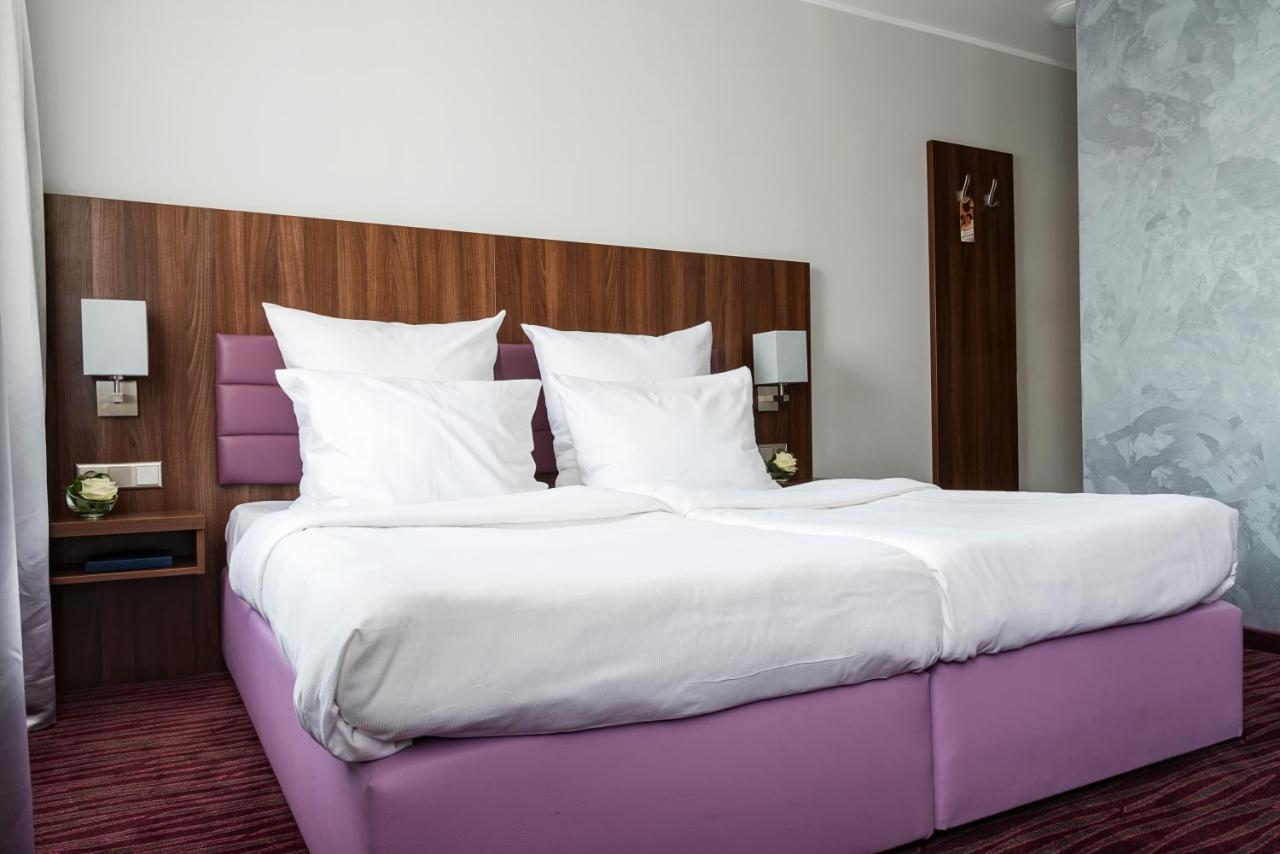 Akzent Hotel Laupheimer Hof ภายนอก รูปภาพ